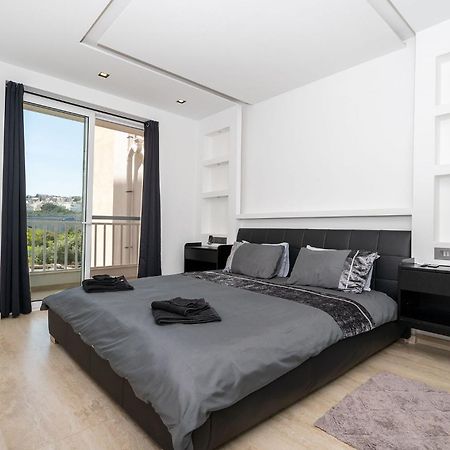 Modern 2 Bedroomed Apartment In Gzira Exterior photo